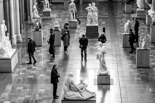 Tinlot : Quand l'Art Prend Ses Quartiers dans une Ferme Condruzienne Rénovée !