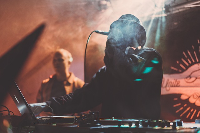 La Fête de l'Iris fait vibrer Bruxelles : Succès électro malgré un budget serré !