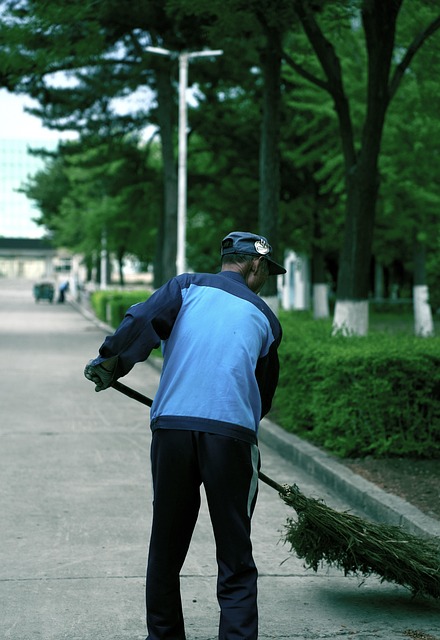 ULB : 'Balai en lutte' dit stop à la surveillance et réclame la dignité pour le personnel de nettoyage !