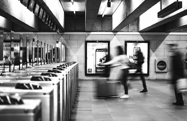 Grosse alerte au métro Simonis : Des voyageurs évacués en urgence !