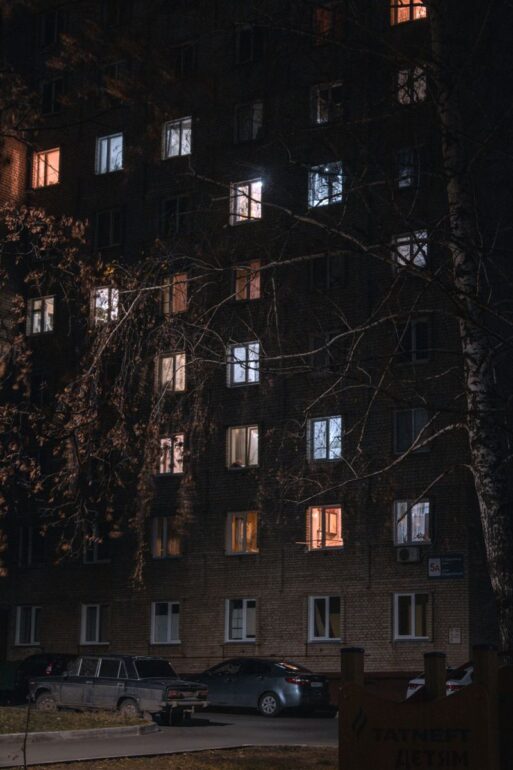 Émoi à Uccle : Trois enfants blessés dans une affaire troublante, leur mère interpellée