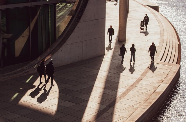 Bruxelles sous la canicule : Le béton brûle, nos astuces pour rester au frais !